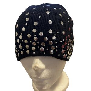 Affordable Fashion Finds Black and White Beanie